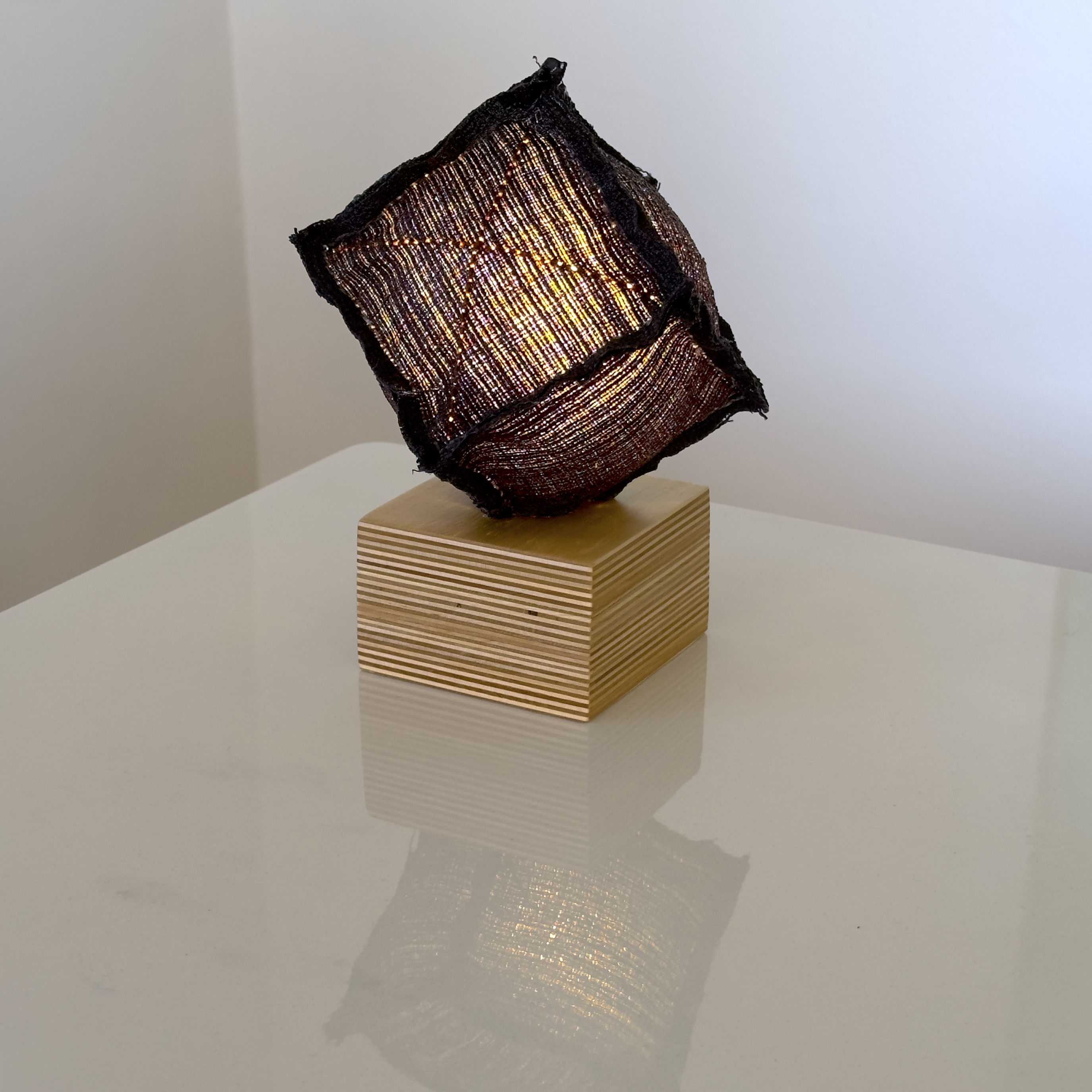 front left view (on)